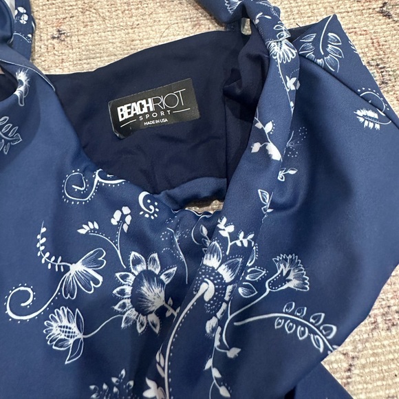 Beach Riot XS Workout Set - Picture 2 of 6